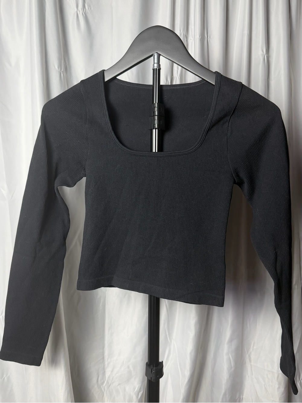 OQQ Ribbed Cropped Top — Small (NWOT)